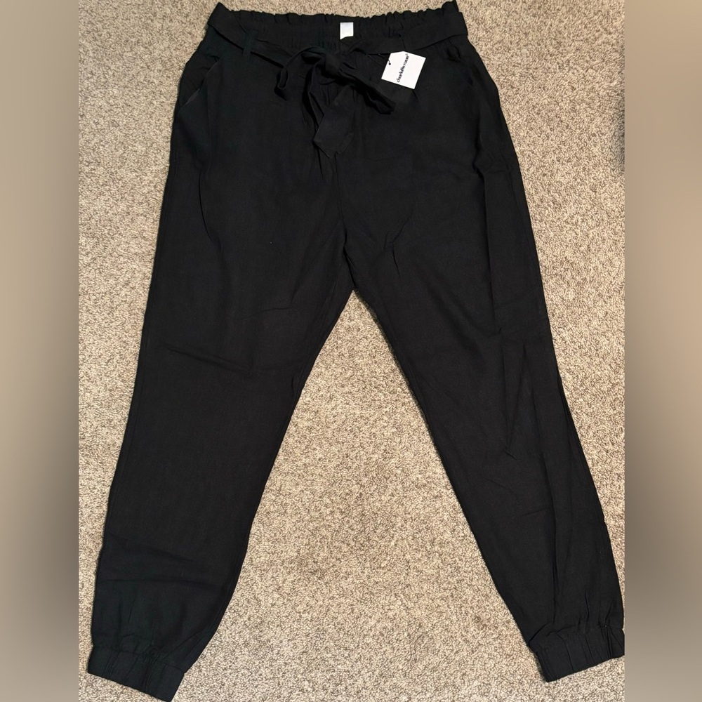 Cute Charlotte Russe pants. Brand New, size XL.